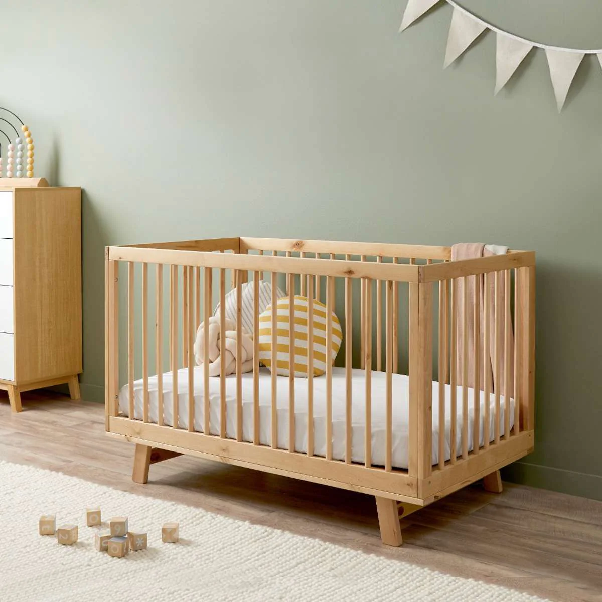 Aspen Natural 3-in-1 Cot Conversion Bundle - Image 5