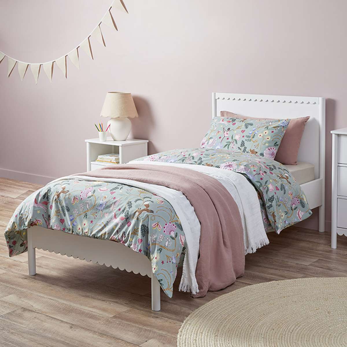 Maisie Scalloped Bed - Single - White - Image 3