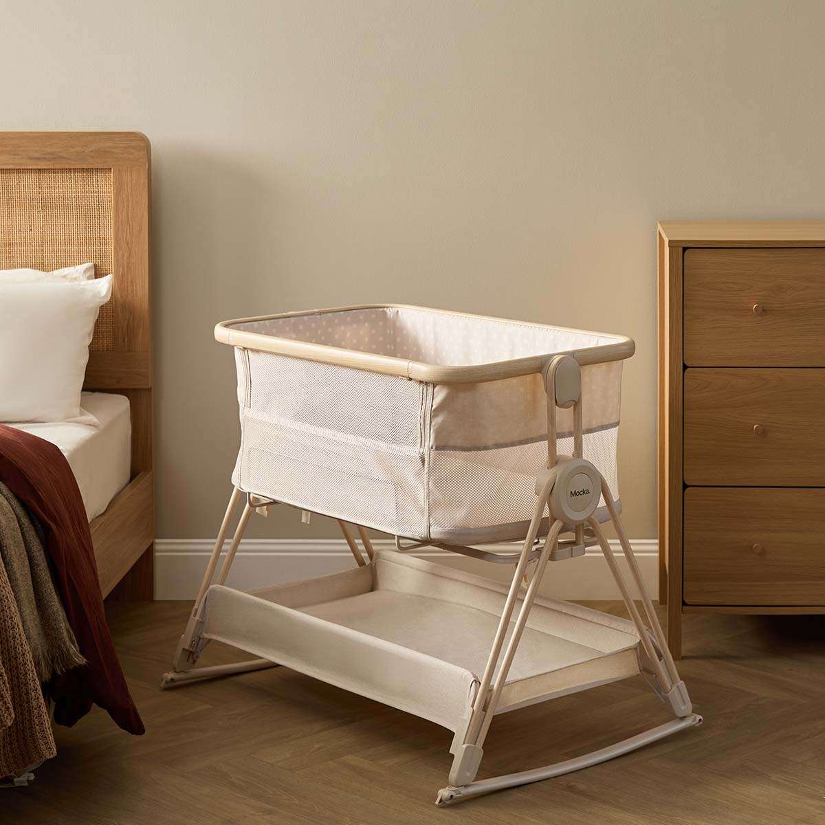 Mocka Dream Swing Co Sleep Bassinet - Image 2