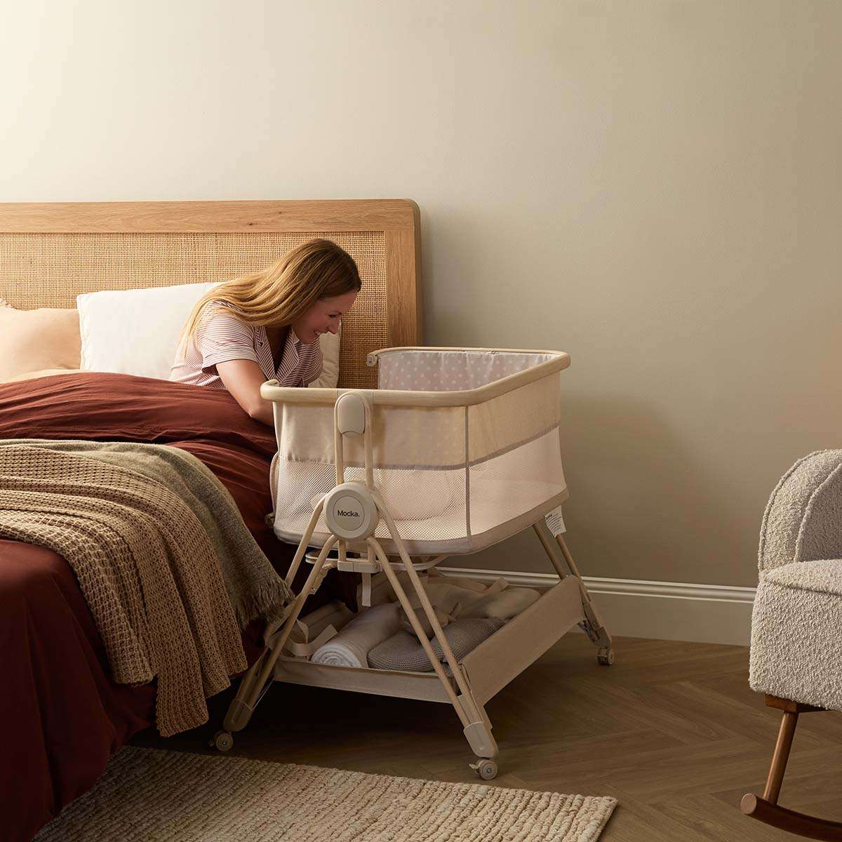 Mocka Dream Swing Co Sleep Bassinet - Image 3