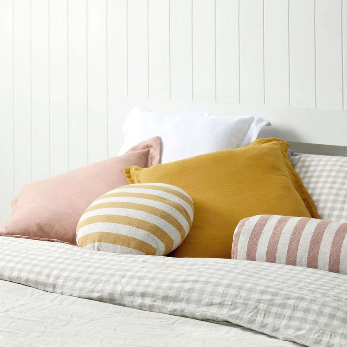 Mocka Linen Cushion - White - Image 2