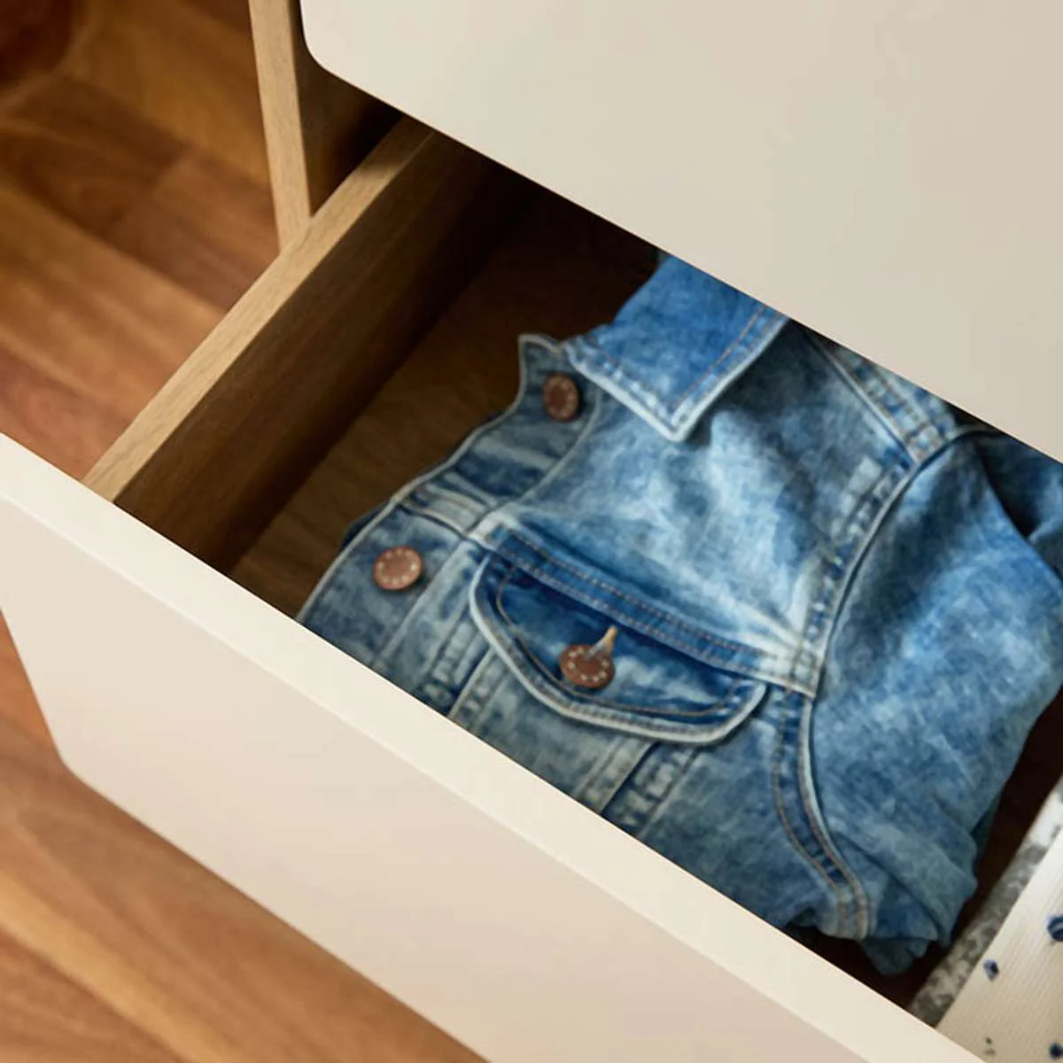 Owen Three Drawer - Pecan/Beige - Image 5